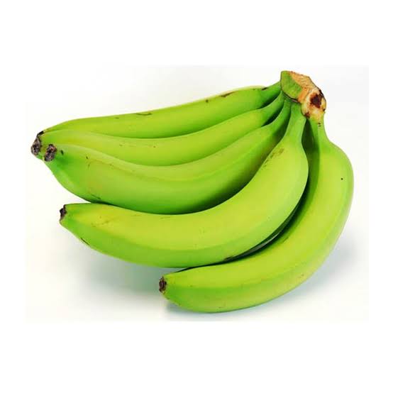 Export grade green banana fingers in ventilated cartons with potassium permanganate ethylene absorbers at VegTradeHub pack-house